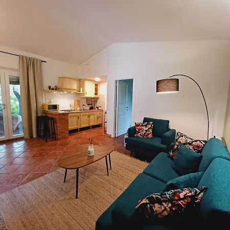 Suite Mirialveda San Pantaleo Exterior photo